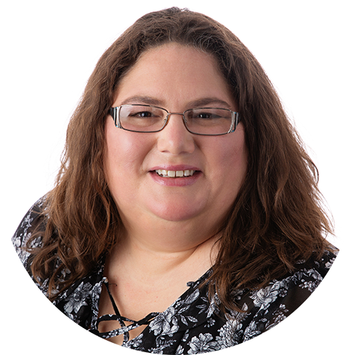 Diane Butcher headshot_circle-min